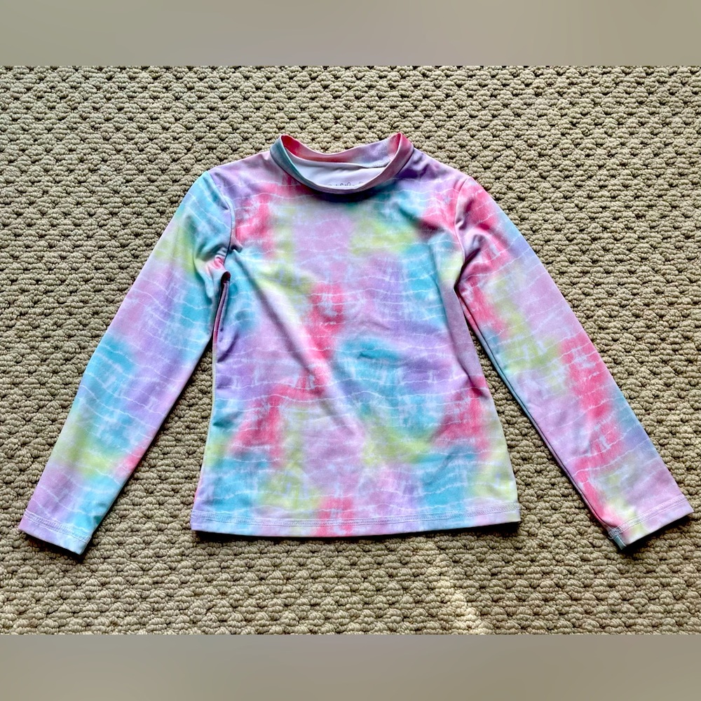 Cat&Jack EUC Girls XS multicolor rash guard.